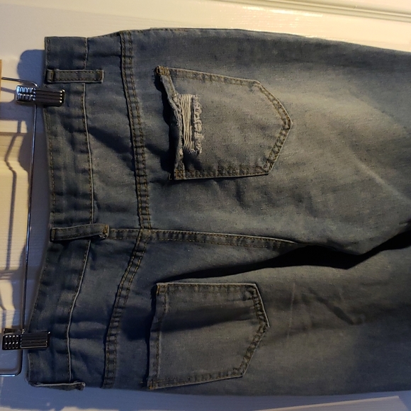 Ripped knee flare jeans - Picture 4 of 6